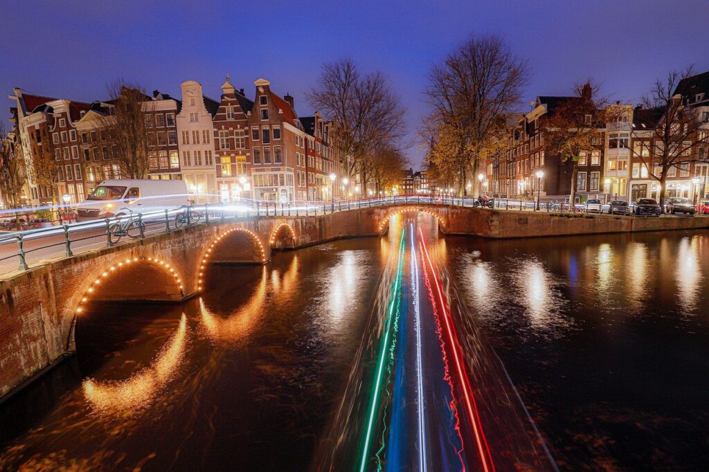 amsterdam, channels, canals-4693608.jpg